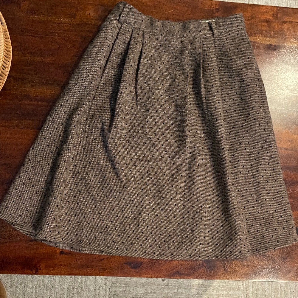 tweed high waisted skirt with belt and pockets!